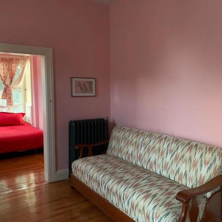 The Wedding Cake House Bed & Breakfast Провидънс Екстериор снимка
