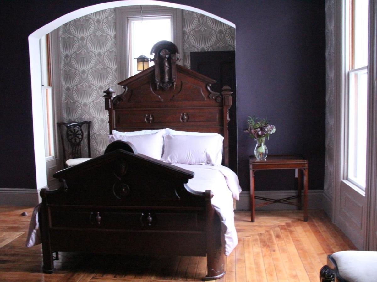 The Wedding Cake House Bed & Breakfast Провидънс Екстериор снимка