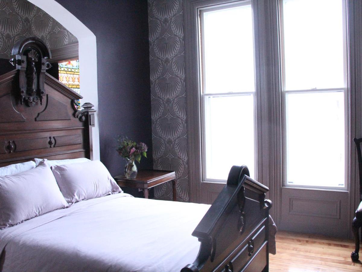 The Wedding Cake House Bed & Breakfast Провидънс Екстериор снимка