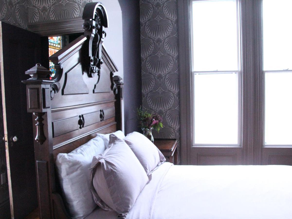 The Wedding Cake House Bed & Breakfast Провидънс Екстериор снимка