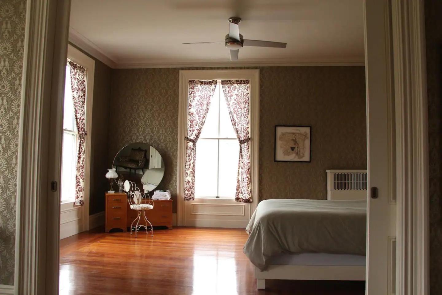 The Wedding Cake House Bed & Breakfast Провидънс Екстериор снимка