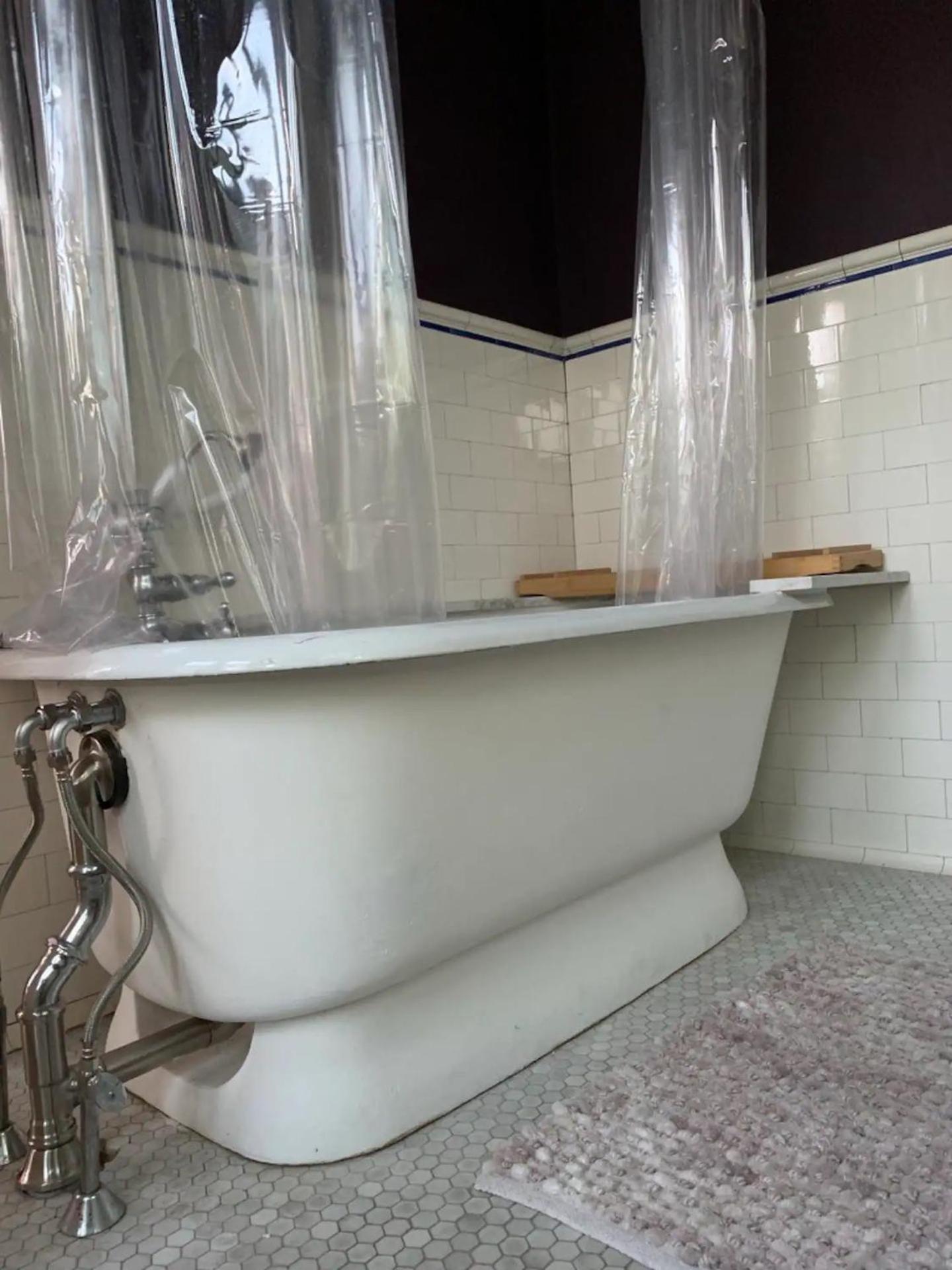 The Wedding Cake House Bed & Breakfast Провидънс Екстериор снимка